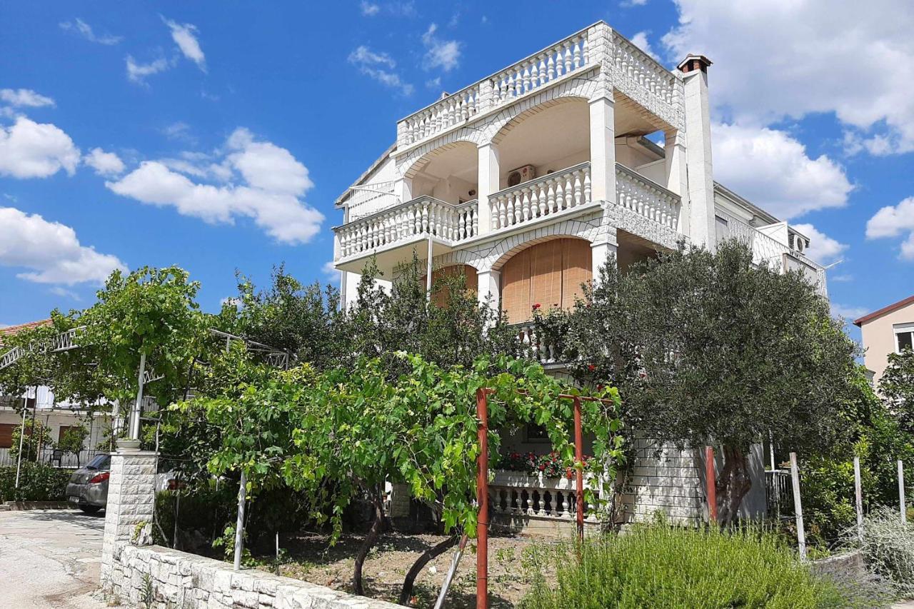 Apartments And Rooms With Parking Space Kastel Stafilic, Kastela - 18673 Luaran gambar