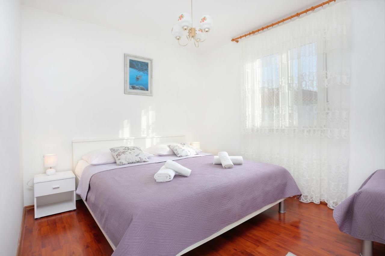 Apartments And Rooms With Parking Space Kastel Stafilic, Kastela - 18673 Luaran gambar