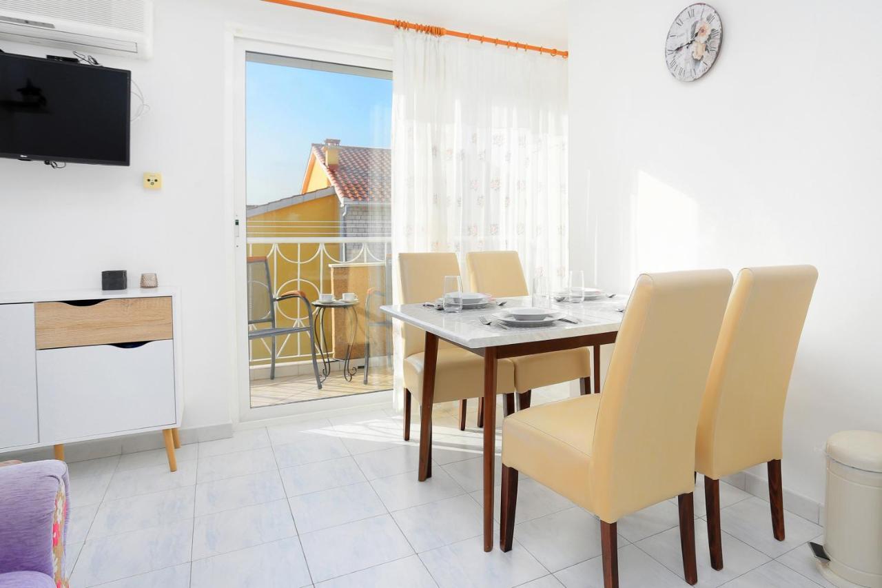 Apartments And Rooms With Parking Space Kastel Stafilic, Kastela - 18673 Luaran gambar
